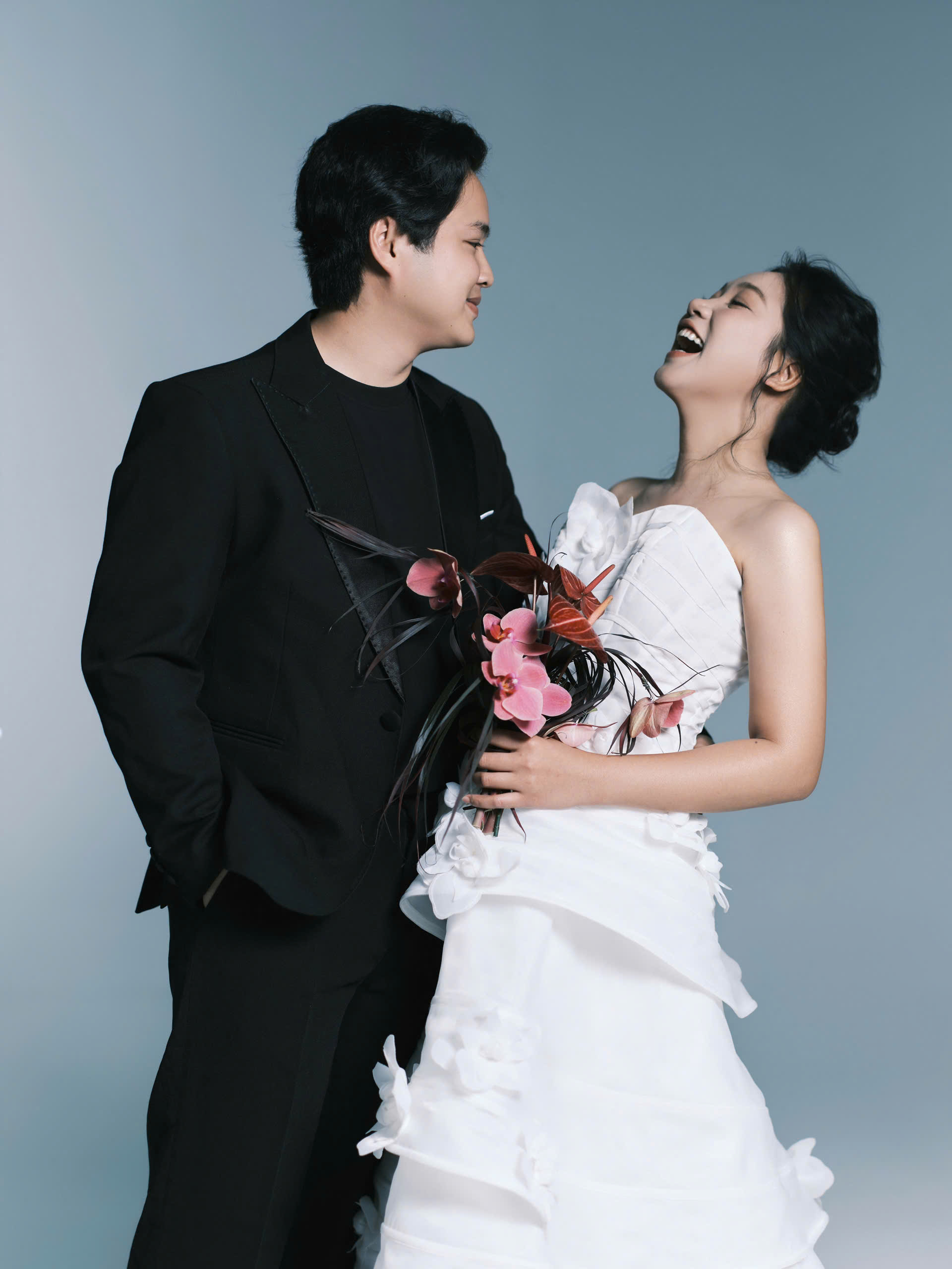 Ảnh cưới của Tín và Lý trong studio